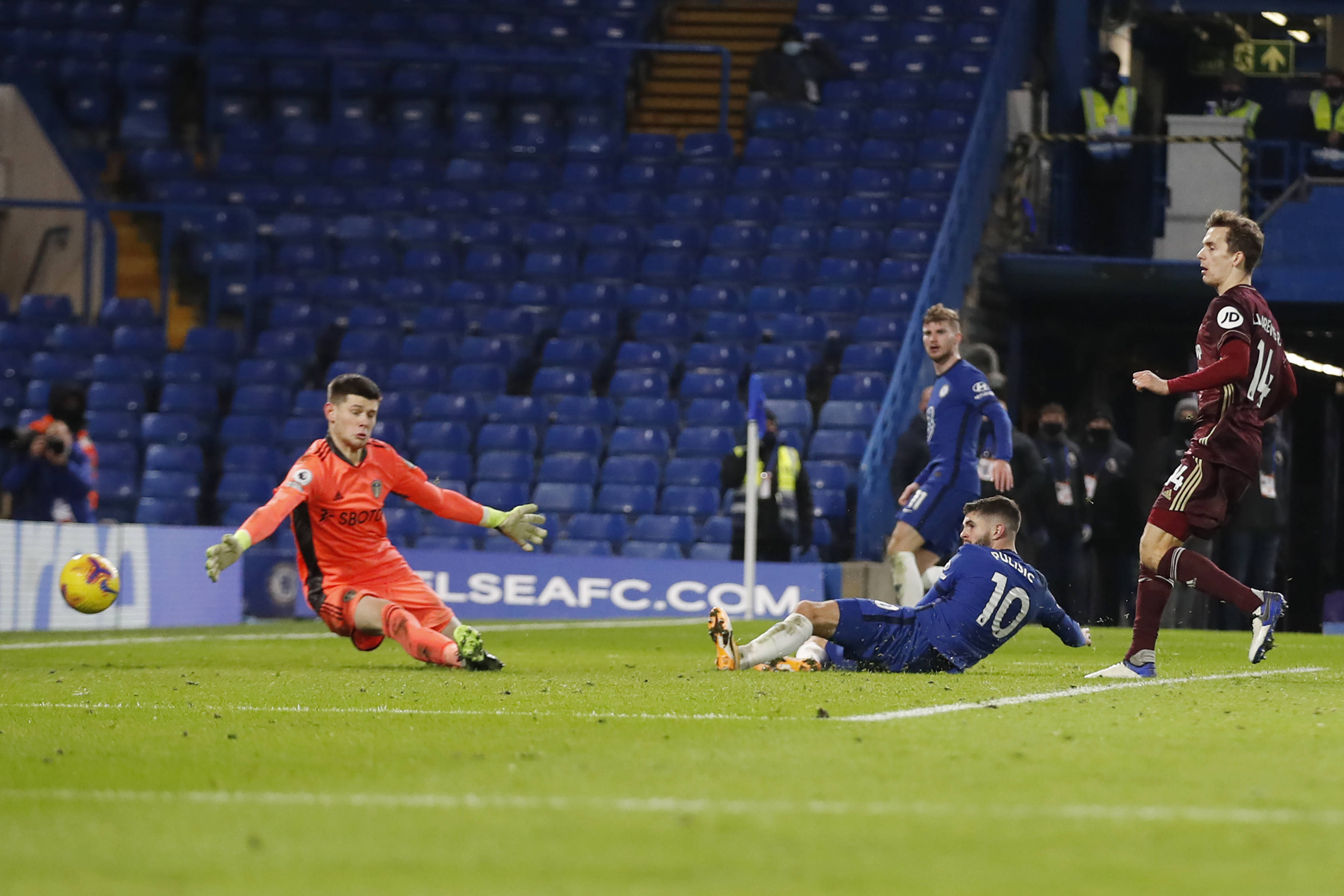 利用球员之 利用球员之